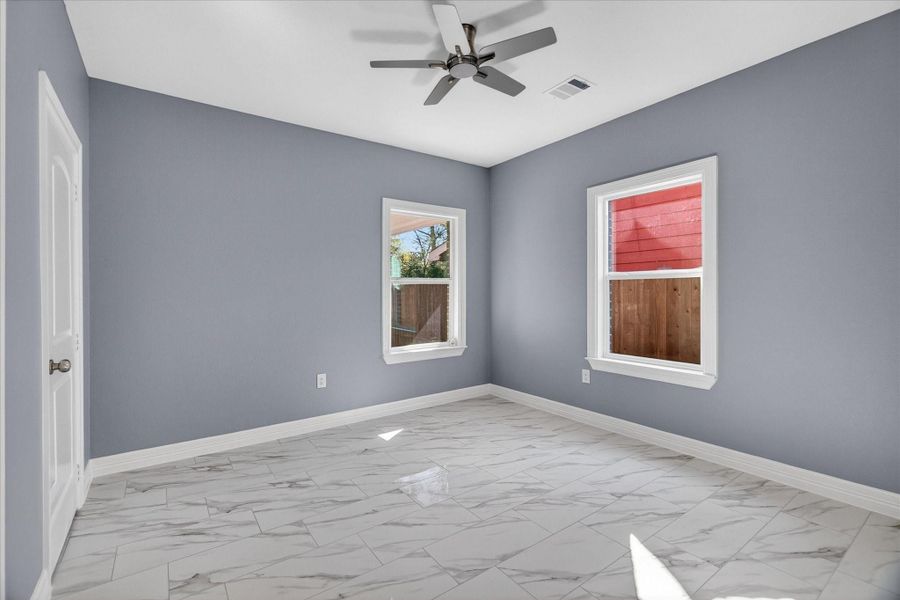 Spacious, unfurnished interior of a new home in , Houston (Image 36).