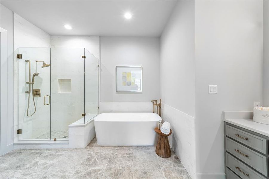 Furnished interior view inside a new home in , Dallas (Image 12).