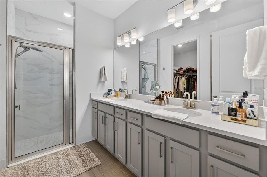 Furnished interior view inside a new home in , Winter Garden (Image 50).