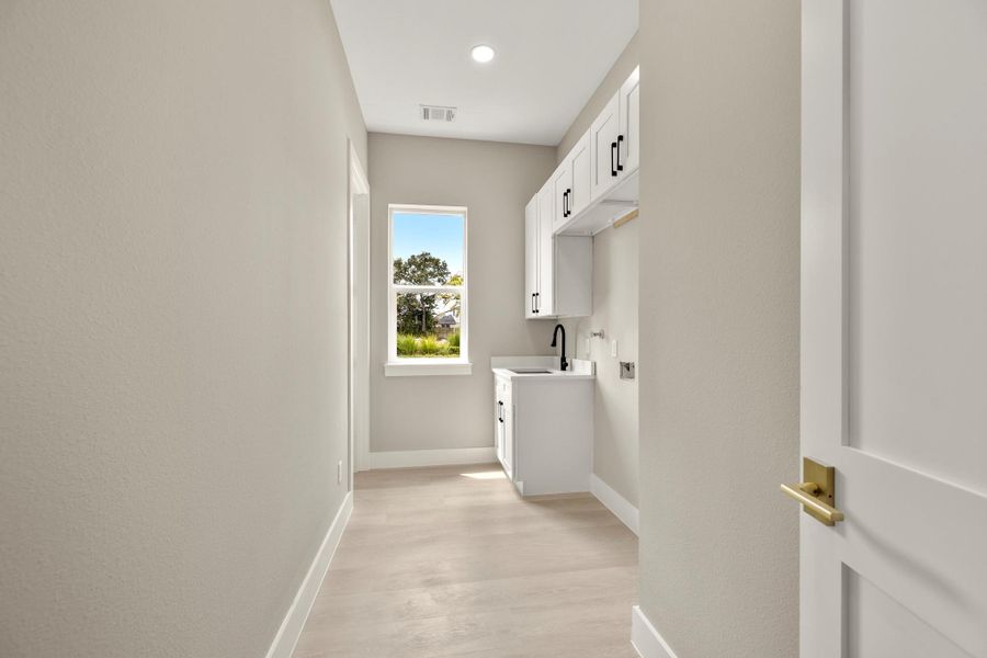 Image 43 of a home in . Image 43 of a home in .