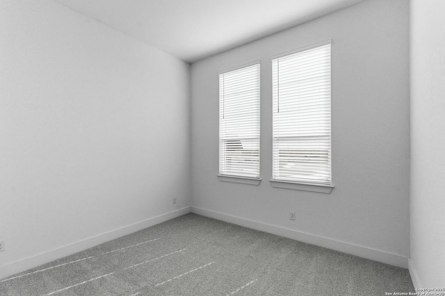 Spacious, unfurnished interior of a new home in Sienna Lakes, San Antonio (Image 18).