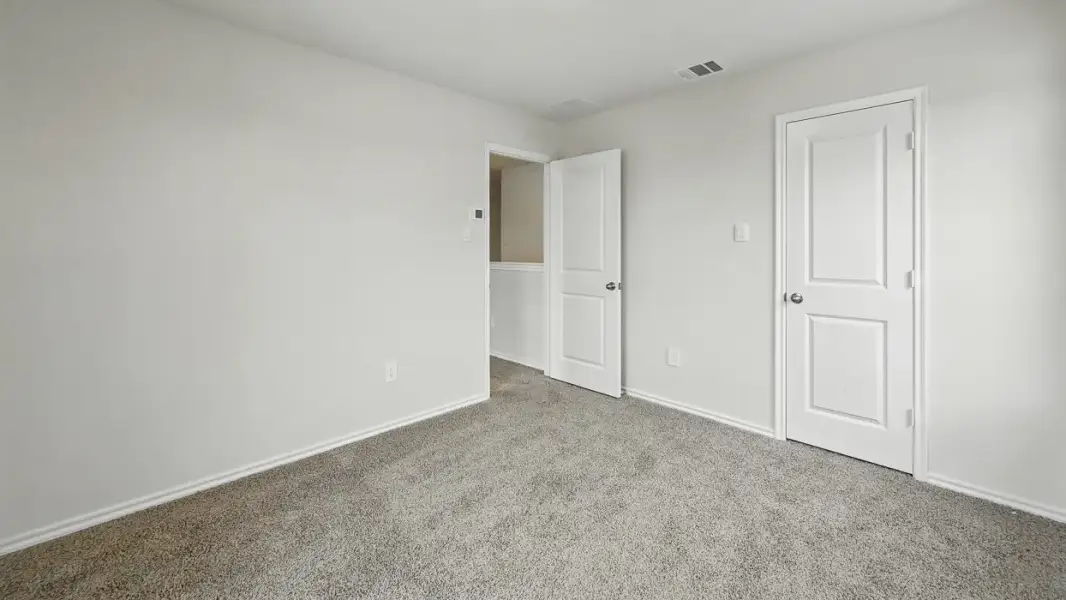 Spacious, unfurnished interior of a new home in Wildcat Ranch, Crandall (Image 17).