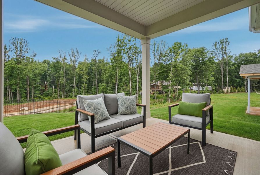 Exterior details and patio area of a home in Roseshire Chase, Huntersville (Image 4).