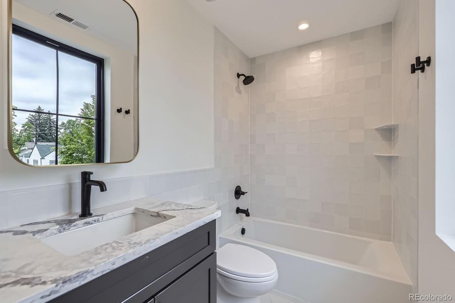 Spacious, unfurnished interior of a new home in , Wheat Ridge (Image 21).