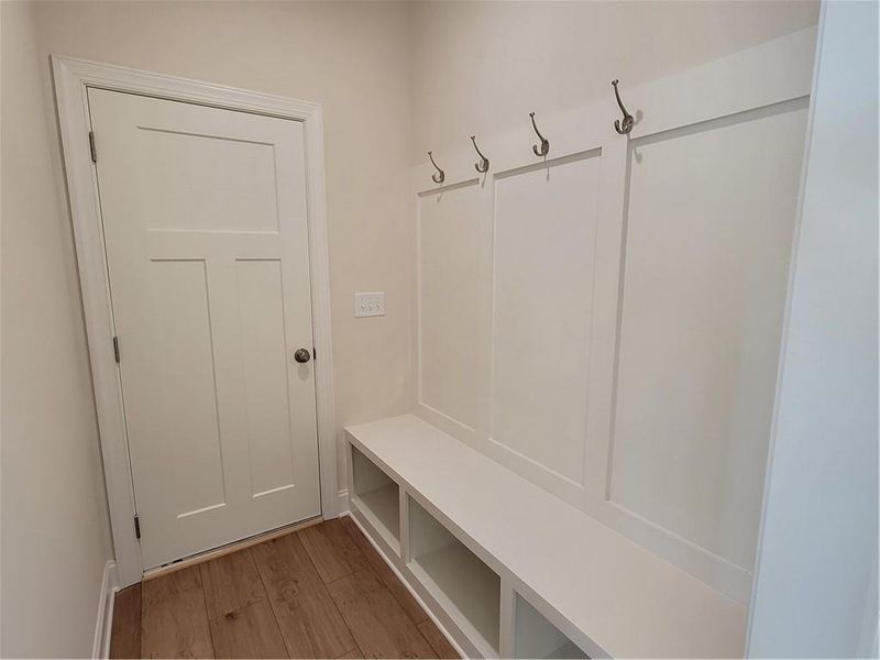 Spacious, unfurnished interior of a new home in , Jefferson (Image 33).