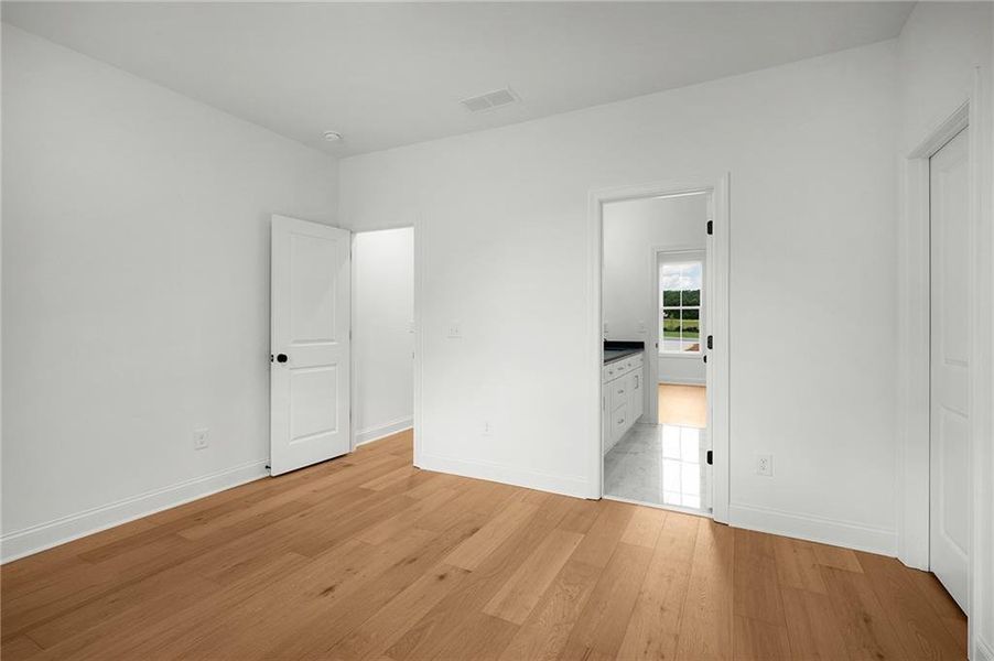 Spacious, unfurnished interior of a new home in , Calhoun (Image 18).