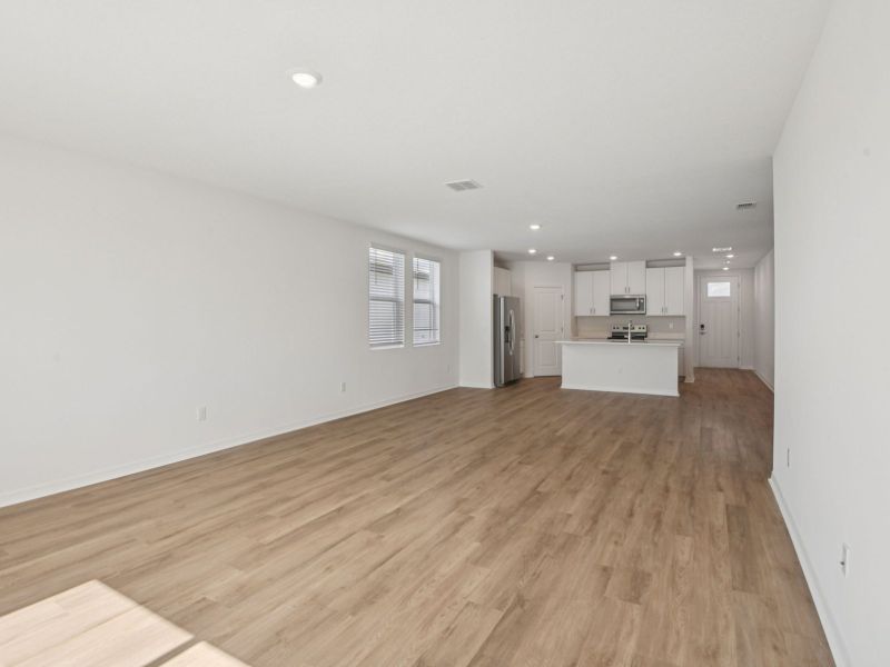 Spacious, unfurnished interior of a new home in Benton Hills - Classic Series, Brooksville (Image 11).