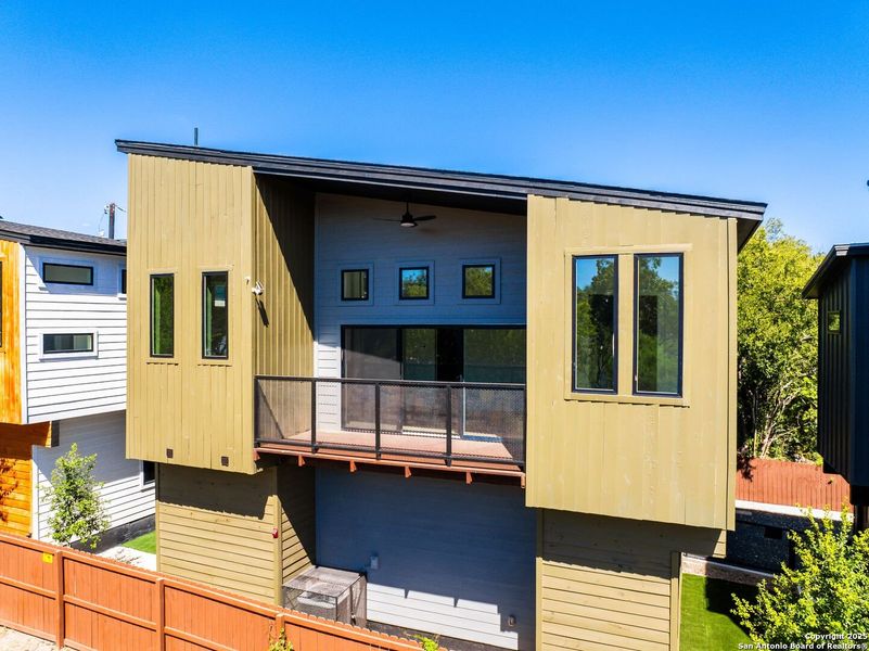 Image 27 of a home in .