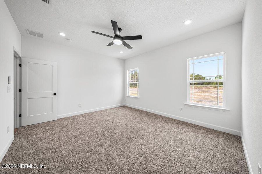 Spacious, unfurnished interior of a new home in , Sanderson (Image 19).