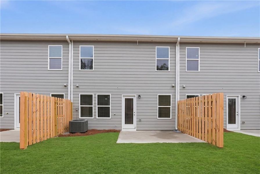 Exterior details and patio area of a home in Moss Creek, Hogansville (Image 3).