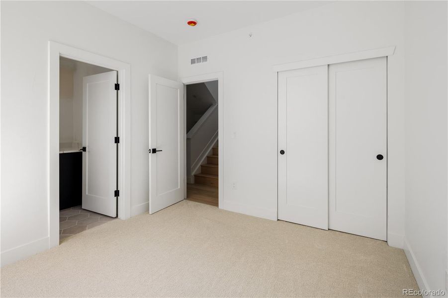 Spacious, unfurnished interior of a new home in , Denver (Image 24).