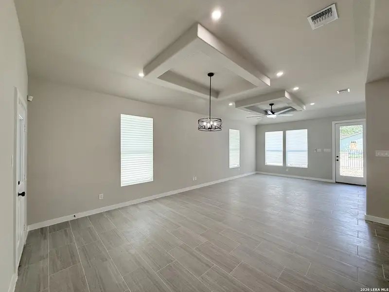 Spacious, unfurnished interior of a new home in , San Antonio (Image 23).