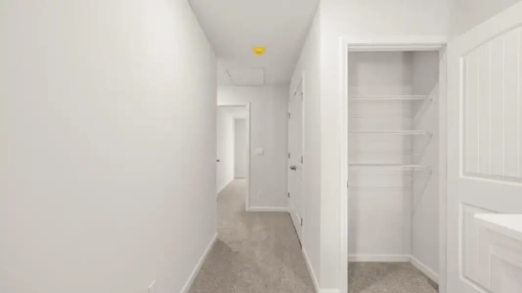 Spacious, unfurnished interior of a new home in Woodbury Park, South Fulton (Image 26).
