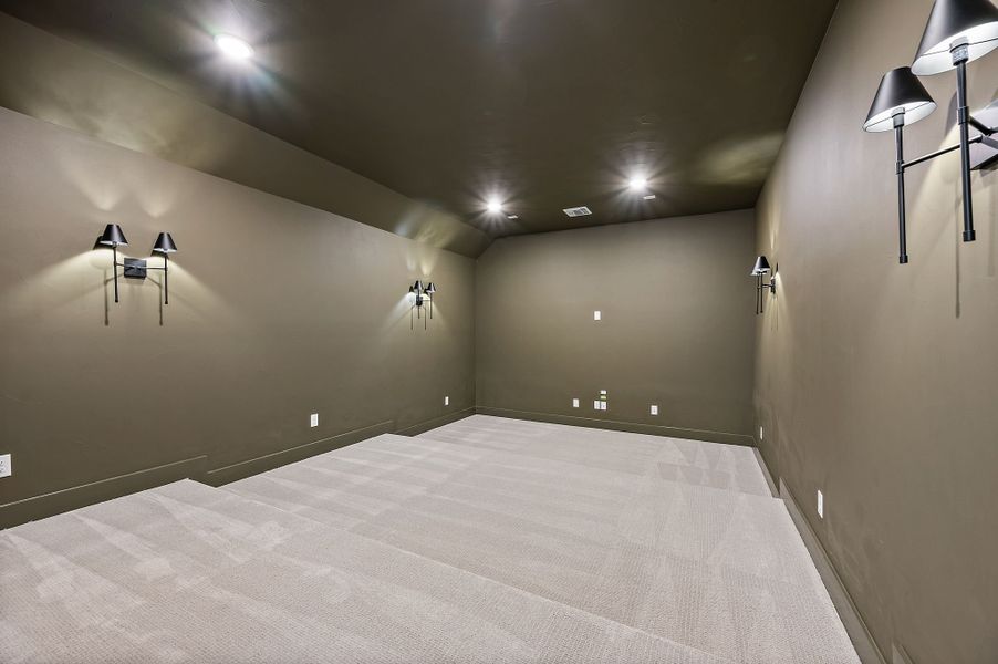 Spacious, unfurnished interior of a new home in The Resort on Eagle Mt. Lake, Fort Worth (Image 44).