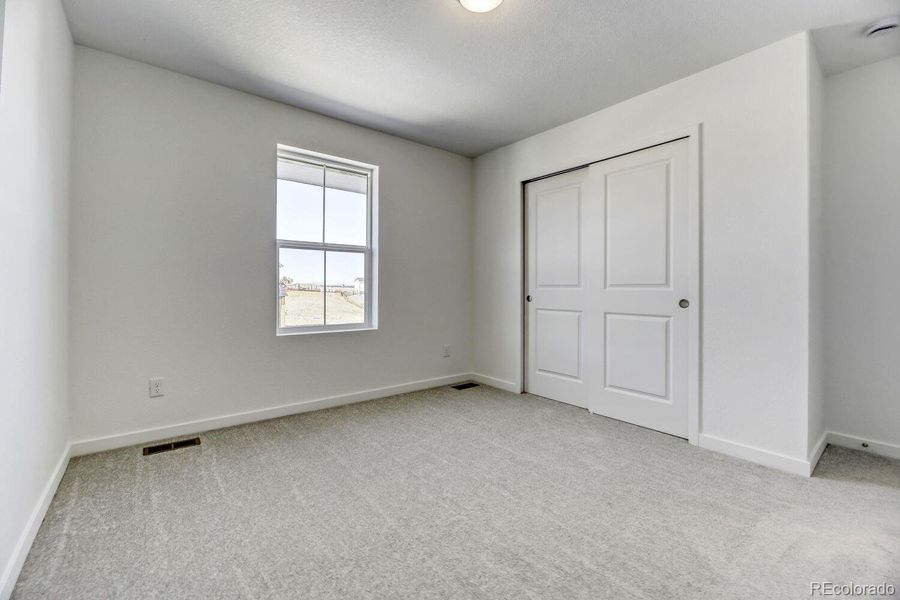 Spacious, unfurnished interior of a new home in Independence, Elizabeth (Image 8).