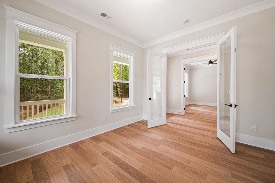 Spacious, unfurnished interior of a new home in Ferryboat Landing, Charleston (Image 25). Spacious, unfurnished interior of a new home in Ferryboat Landing, Charleston (Image 25).