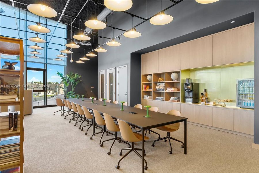 Business Center & Co-Working Lounge Business Center & Co-Working Lounge