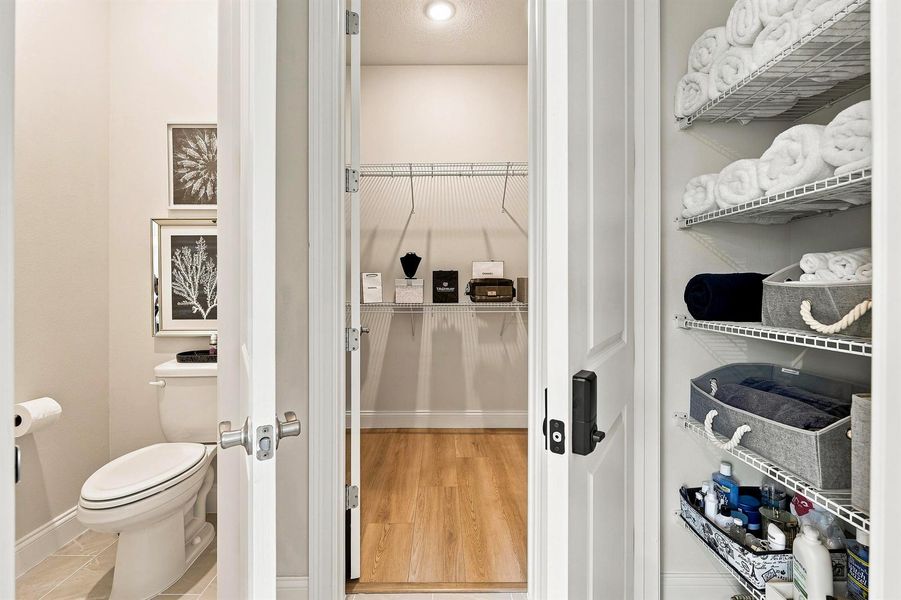 38 Ensuite Toilet Linen Closet
