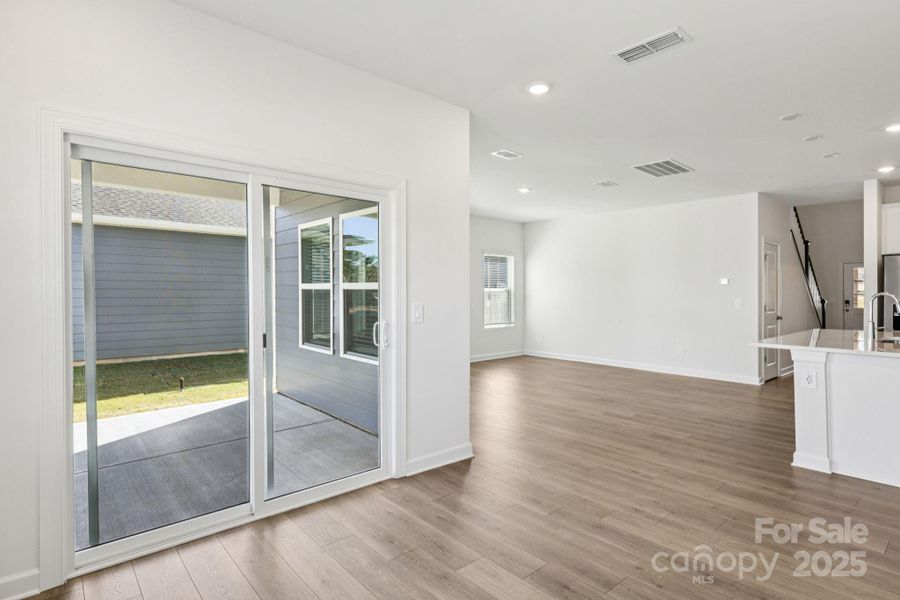 Spacious, unfurnished interior of a new home in Brighton Springs, York (Image 18).