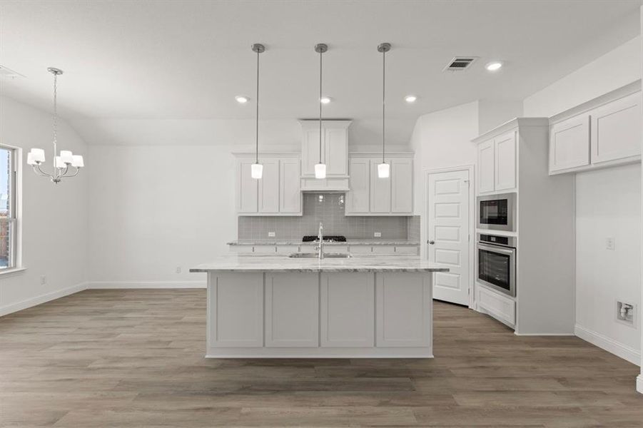 10_11. 541 San Angelo - Kitchen Large