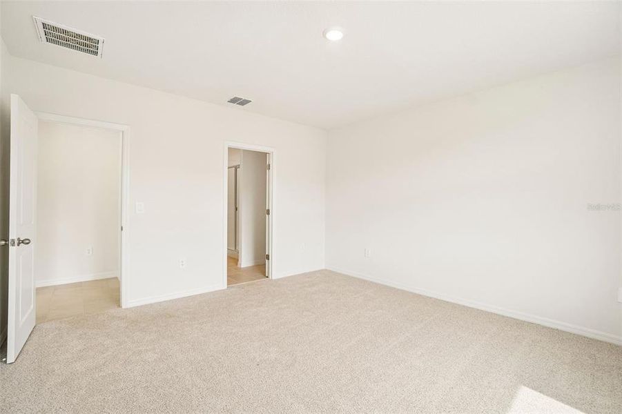 Spacious, unfurnished interior of a new home in Hilltop Vistas, Dade City (Image 32). Spacious, unfurnished interior of a new home in Hilltop Vistas, Dade City (Image 32).