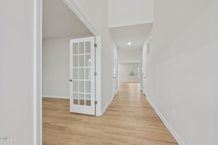 6-web-or-mls-Raleigh - Oak Manor - 500 B