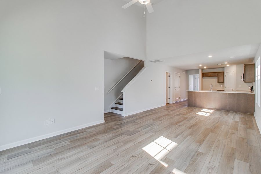 Spacious, unfurnished interior of a new home in Bluefield, Lexington (Image 20).