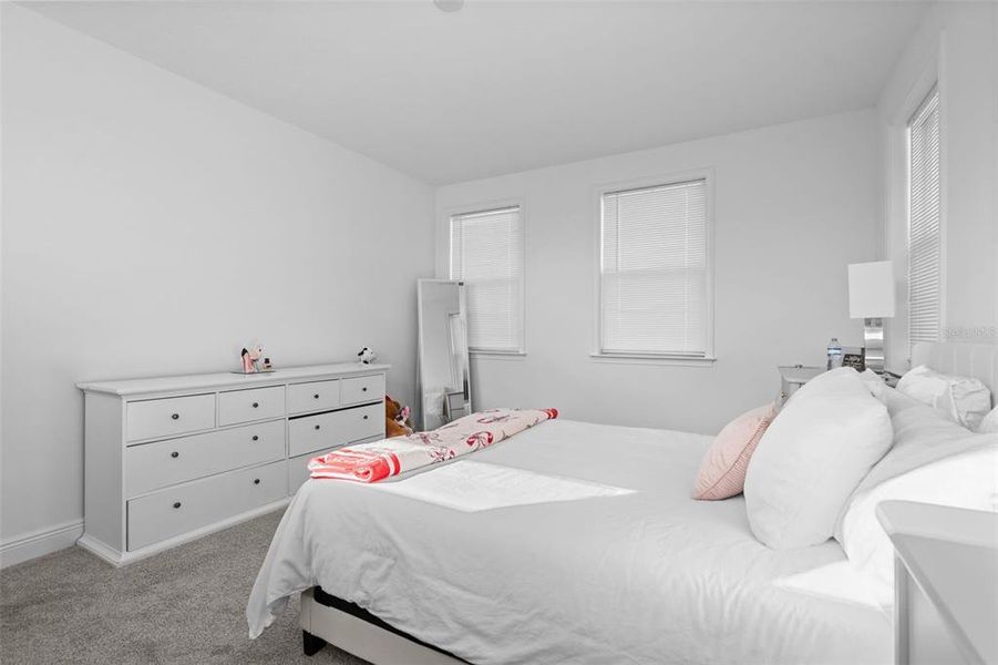 Furnished interior view inside a new home in , Orlando (Image 16).