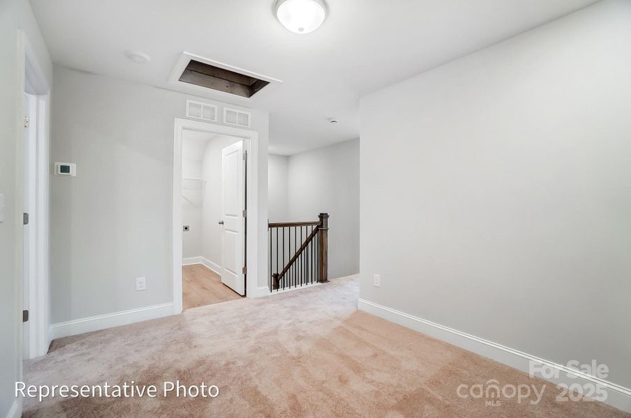 Spacious, unfurnished interior of a new home in Harrisburg Village, Harrisburg (Image 20).