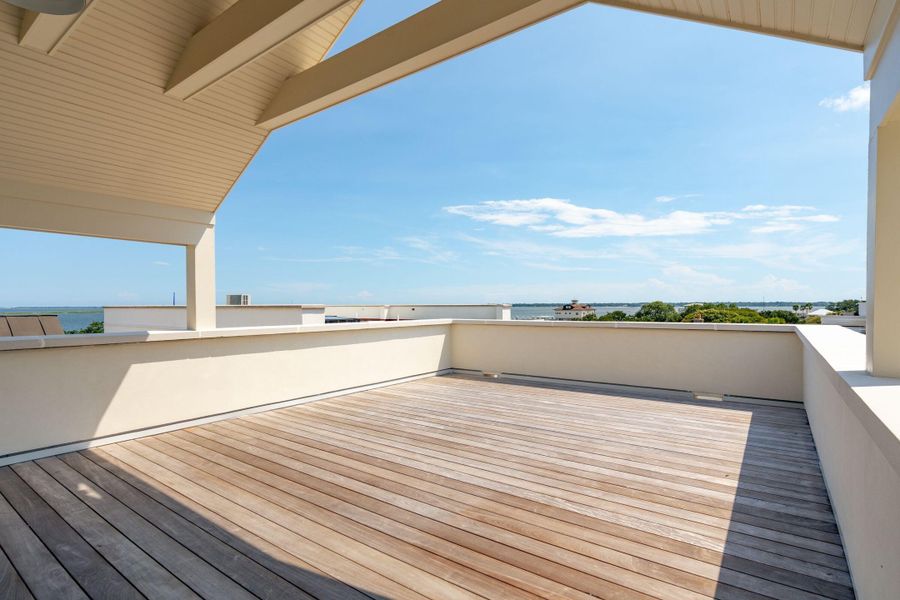 Image 83 of a home in .