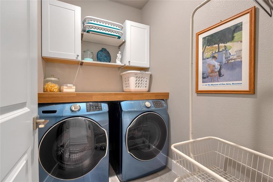 Furnished interior view inside a new home in , Van Alstyne (Image 8).