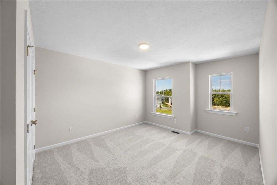 Spacious, unfurnished interior of a new home in Forrest Bluff, North Augusta (Image 21).