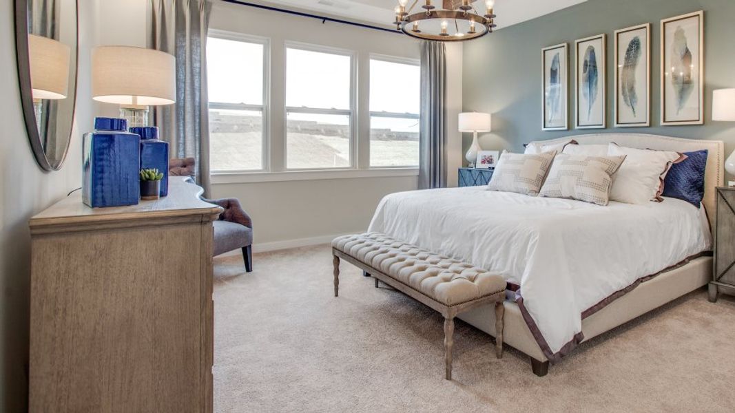 Warner II Owner's Suite Bedroom