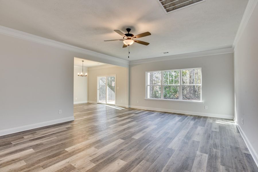 Spacious, unfurnished interior of a new home in , Edgefield (Image 11).