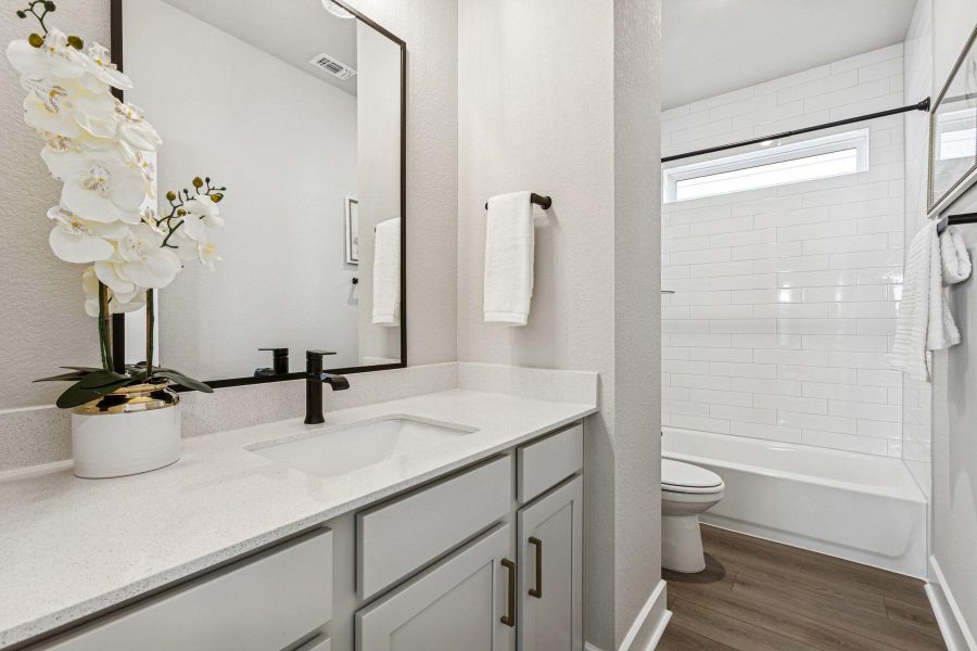 Owner's Bathroom (Staged) Owner's Bathroom (Staged)