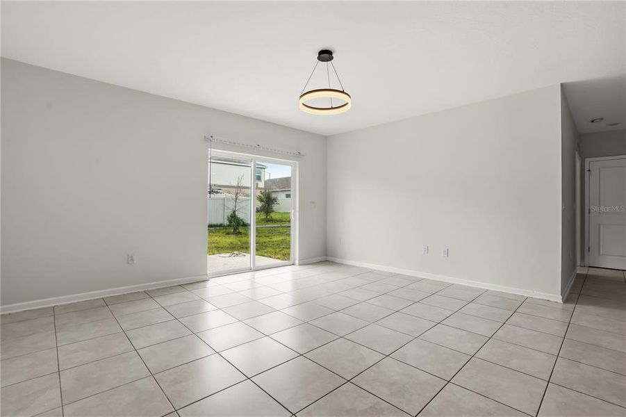 Spacious, unfurnished interior of a new home in Cascades, Davenport (Image 22).