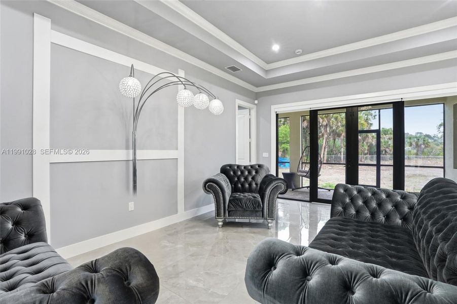 Community amenities in , Naples (Image 44).