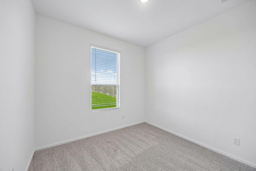 Spacious, unfurnished interior of a new home in Stokesbury, Waller (Image 19).