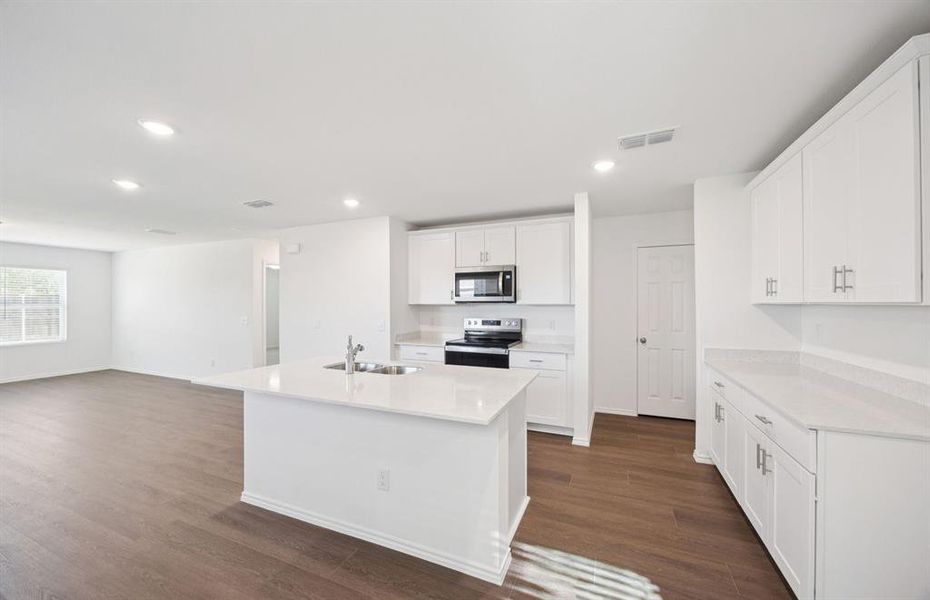 Kitchen with large island Kitchen with large island