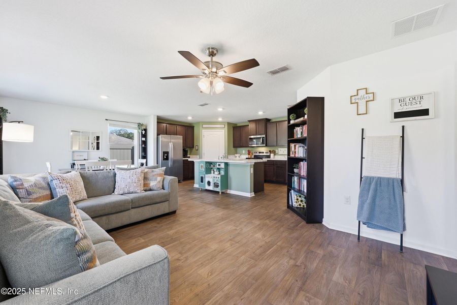 Furnished interior view inside a new home in Willow Springs, Green Cove Springs (Image 33).