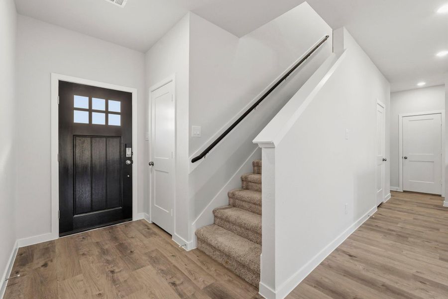 Spacious, unfurnished interior of a new home in Paloma at Sanford Farms, Waller (Image 12).