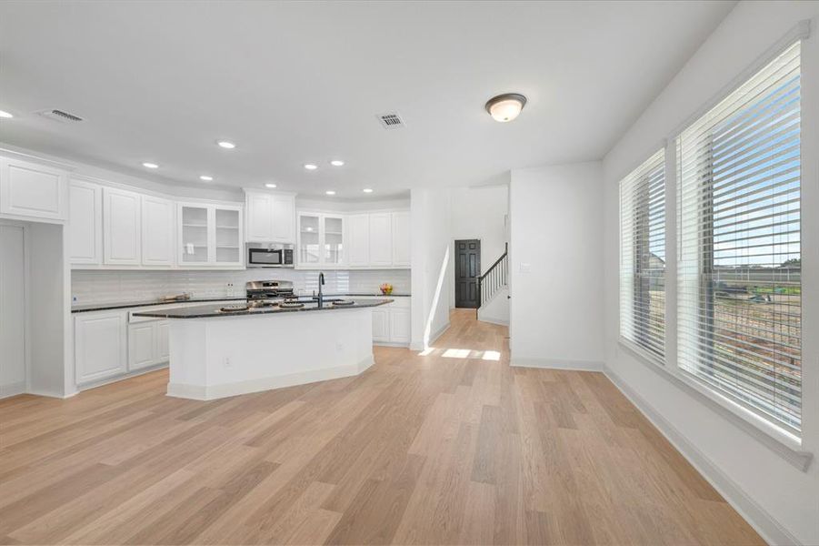 Furnished interior view inside a new home in Creekshaw – Gardens, Royse City (Image 7).