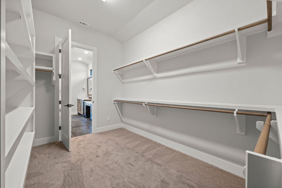 Spacious, unfurnished interior of a new home in Lakecliff on Lake Travis, Spicewood (Image 20).