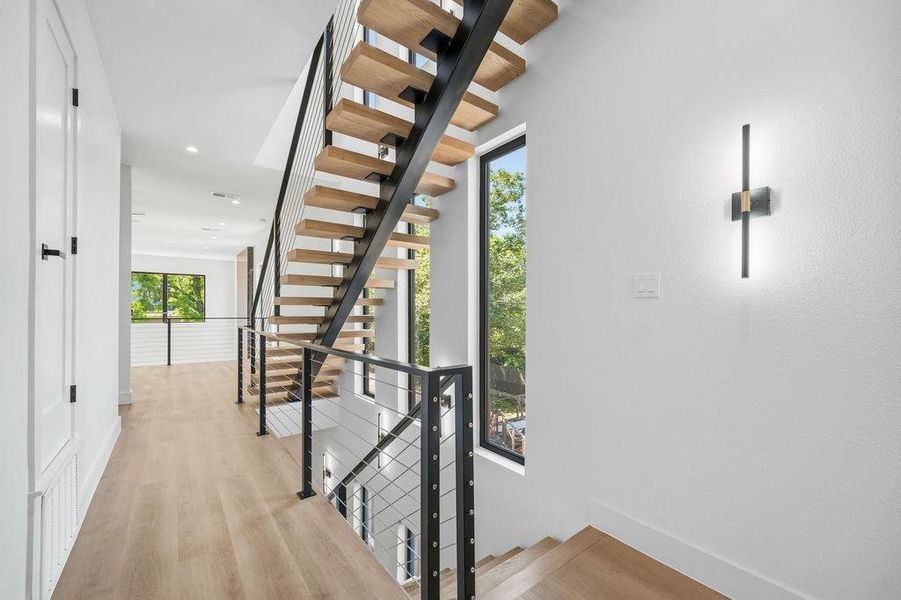 Spacious, unfurnished interior of a new home in , Dallas (Image 19).