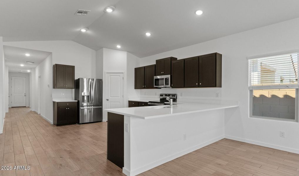 MR Lot #90 Kitchen (3) (Large)