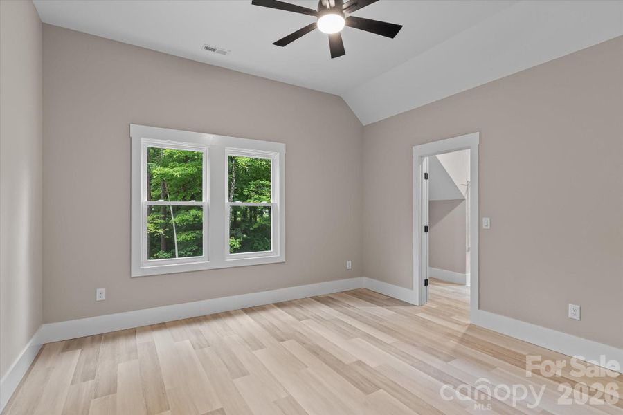 large 2nd Bedroom w/walk0in Closet