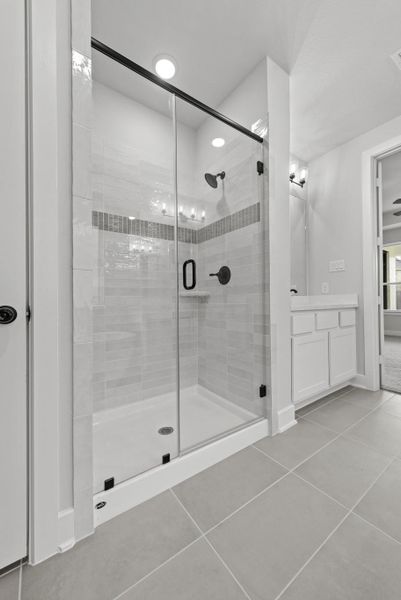 Representative image. Features, specifications, selections and colors may vary. Representative image. Features, specifications, selections and colors may vary.