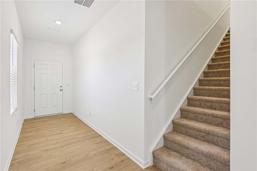 Spacious, unfurnished interior of a new home in Leydenview, Mableton (Image 25).