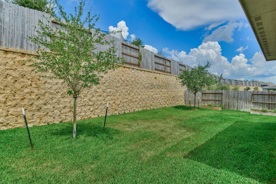 Exterior details and patio area of a home in , Montgomery (Image 3).