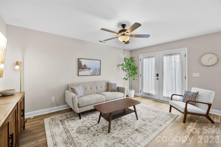 Furnished interior view inside a new home in , Kannapolis (Image 12).